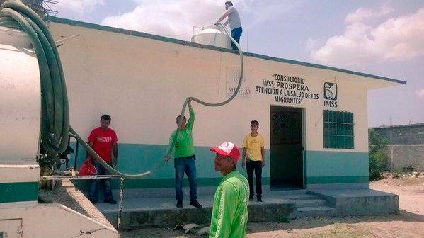 PC abastece de agua a Casa de Migrante en Arriaga